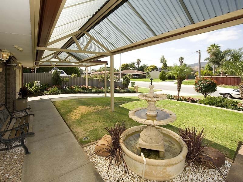 14 Inverness Circle, Camillo WA 6111