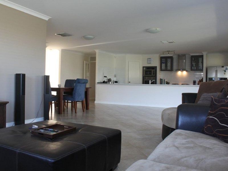 9 Horsham Crescent, Harrisdale WA 6112