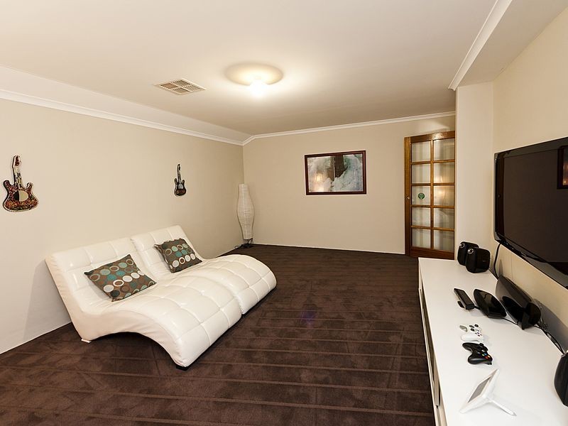 25 The Bridgeway, Canning Vale WA 6155