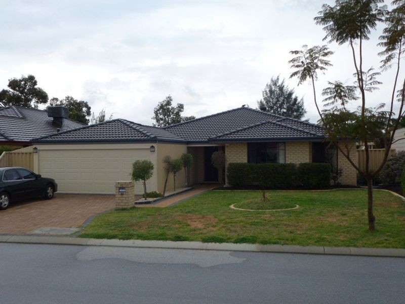 14 Hedgeley Way, Canning Vale WA 6155