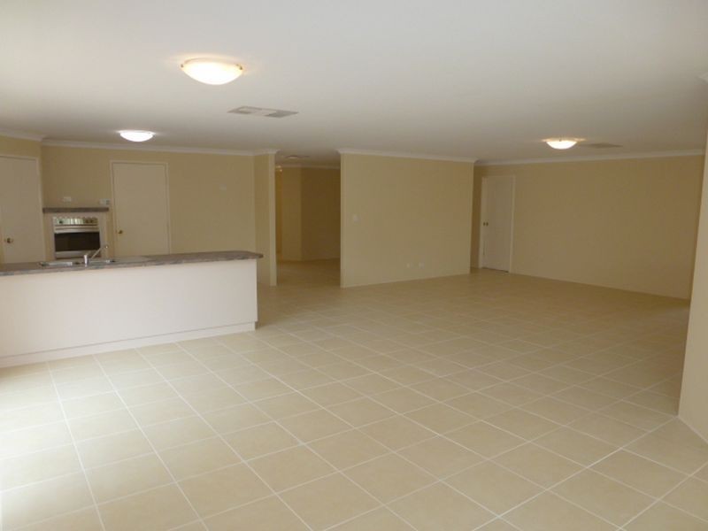 89 Campbell Road, Canning Vale WA 6155