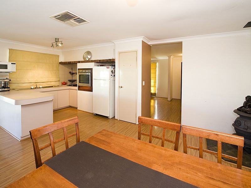 1 Skye Close, Camillo WA 6111