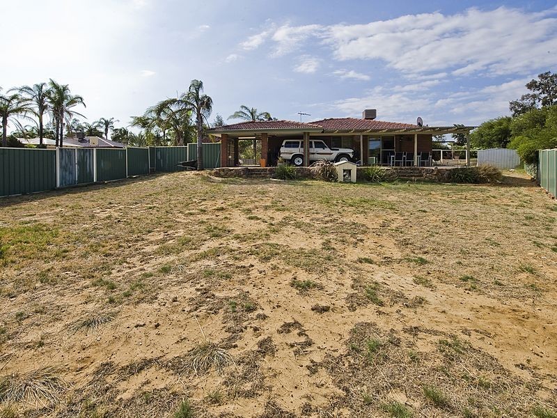 1 Skye Close, Camillo WA 6111