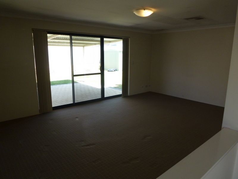 20 Birmingham Parade, Piara Waters WA 6112