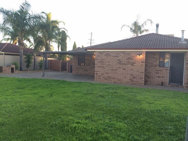 20 Mistletoe Drive, Huntingdale WA 6110