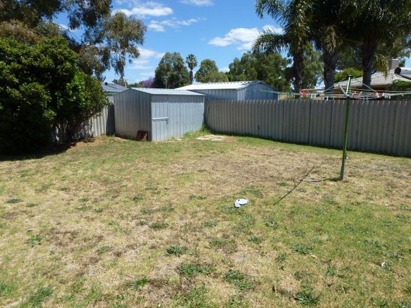 24 A Challis Road, Armadale WA 6112