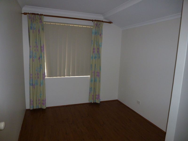 8 Songlark Place, Huntingdale WA 6110