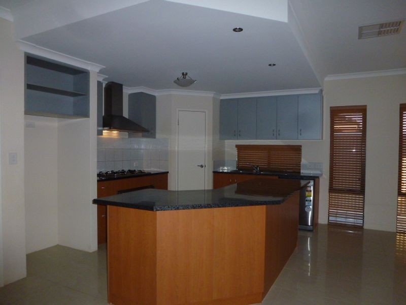 4 Shenstone Road, Southern River WA 6110