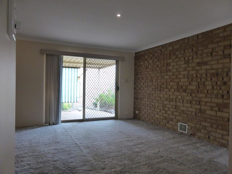 12/6 Lester Drive, Thornlie WA 6108