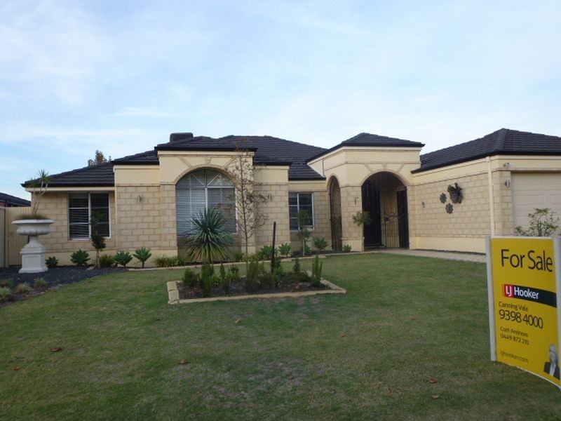 20 Woodrush Way, Canning Vale WA 6155