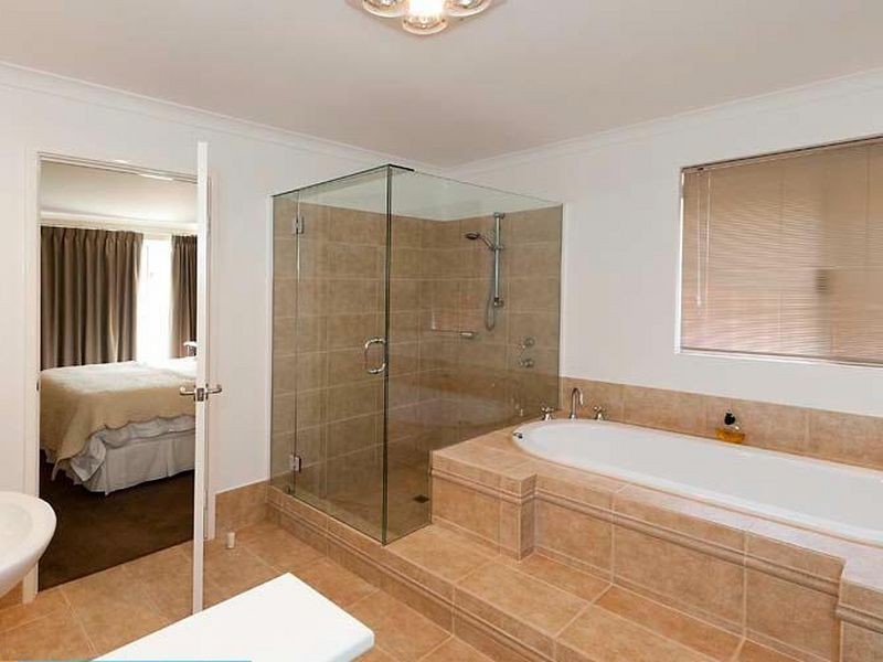 20 Woodrush Way, Canning Vale WA 6155