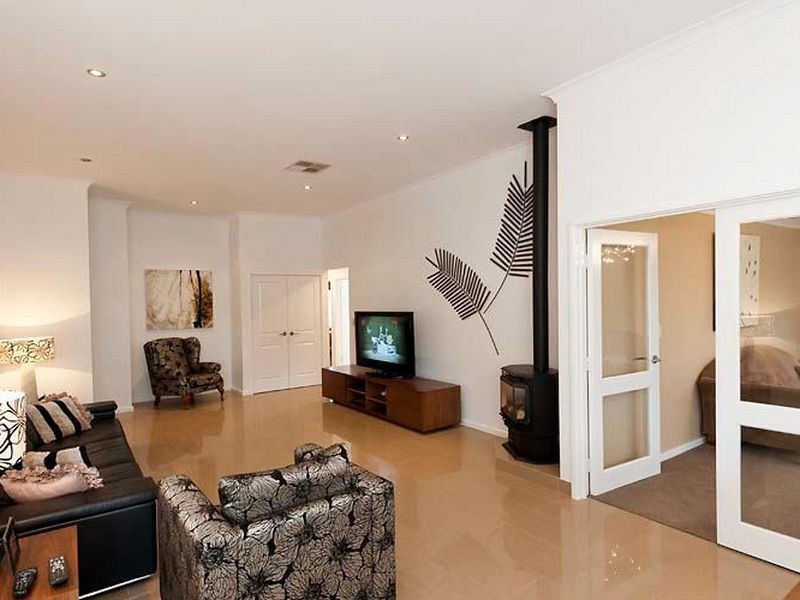 20 Woodrush Way, Canning Vale WA 6155