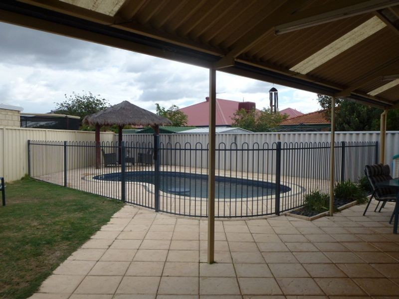 19 Vere Parkway, Canning Vale WA 6155