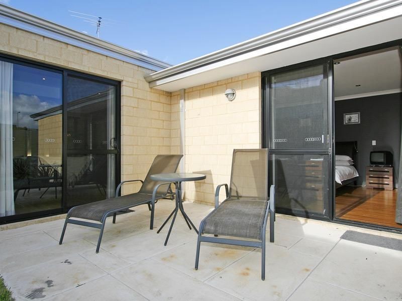 15 Treeline Parade, Southern River WA 6110