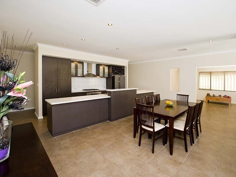 16 Bressingham Street, Canning Vale WA 6155