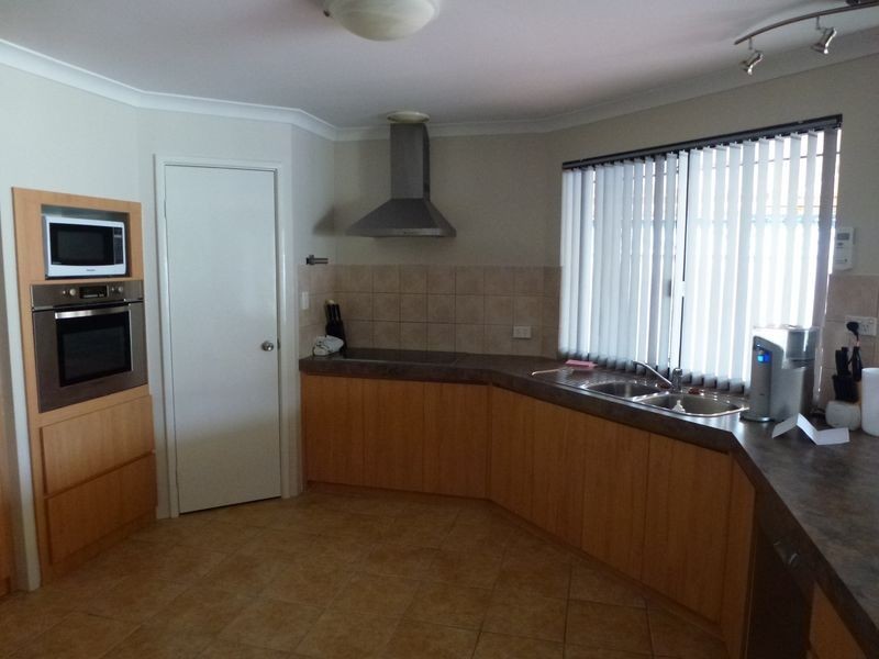 56 Cardiff Loop, Huntingdale WA 6110