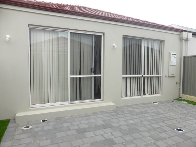 80 Yellowwood Avenue, Piara Waters WA 6112