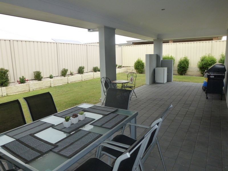 34 Copperback Circle, Huntingdale WA 6110