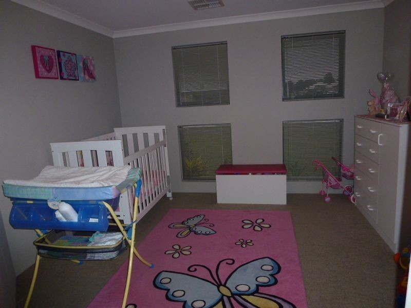 34 Copperback Circle, Huntingdale WA 6110