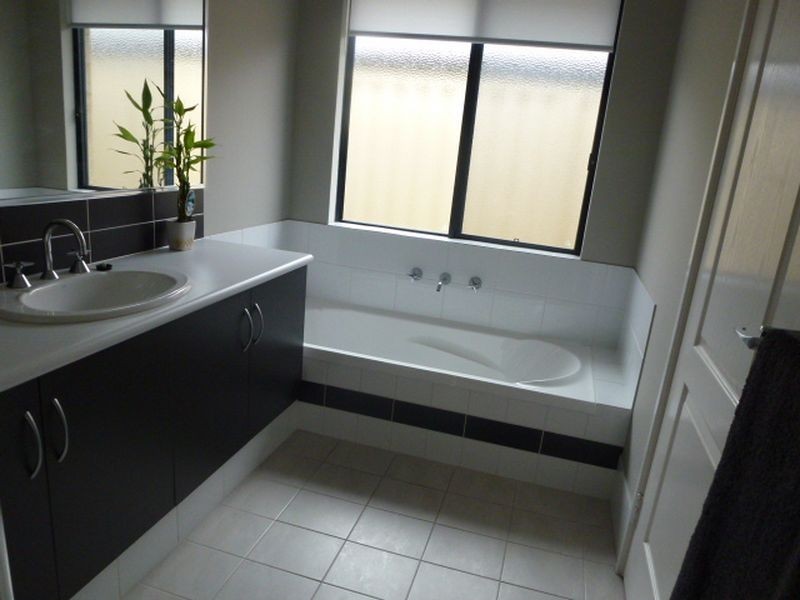 34 Copperback Circle, Huntingdale WA 6110