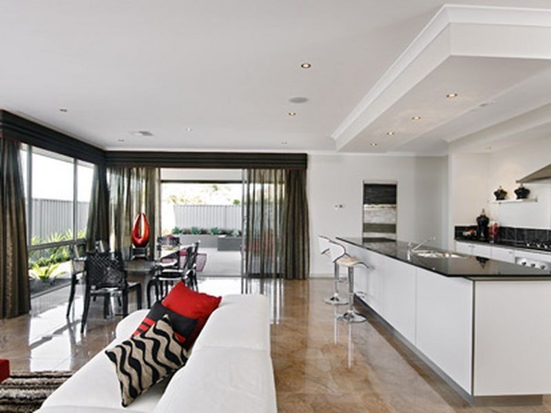 10 Columbia Parkway, Piara Waters WA 6112