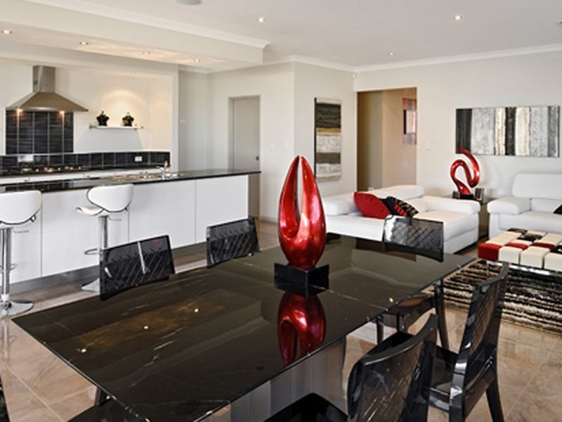 10 Columbia Parkway, Piara Waters WA 6112