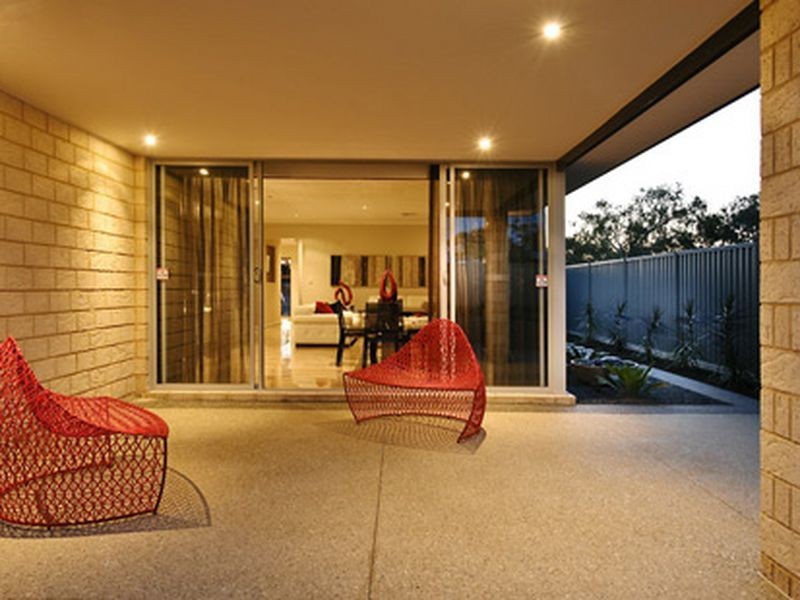 10 Columbia Parkway, Piara Waters WA 6112