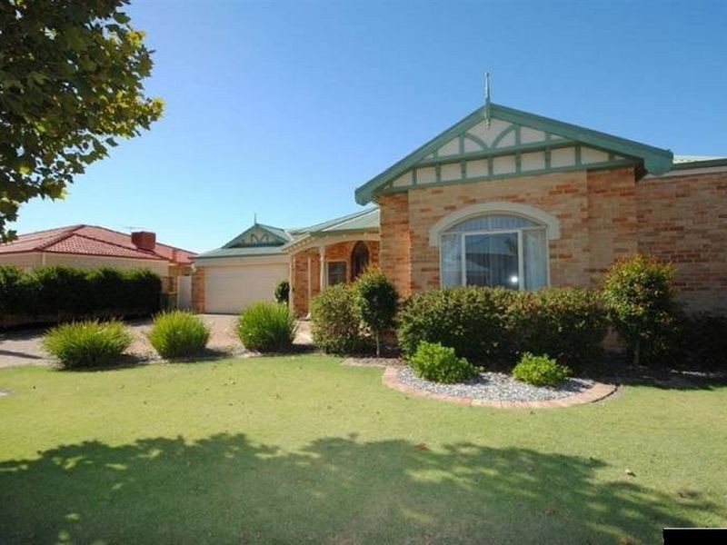 23 Woodrush Way, Canning Vale WA 6155
