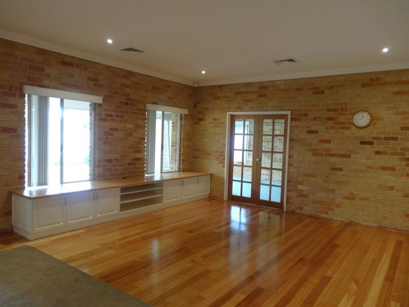 23 Woodrush Way, Canning Vale WA 6155