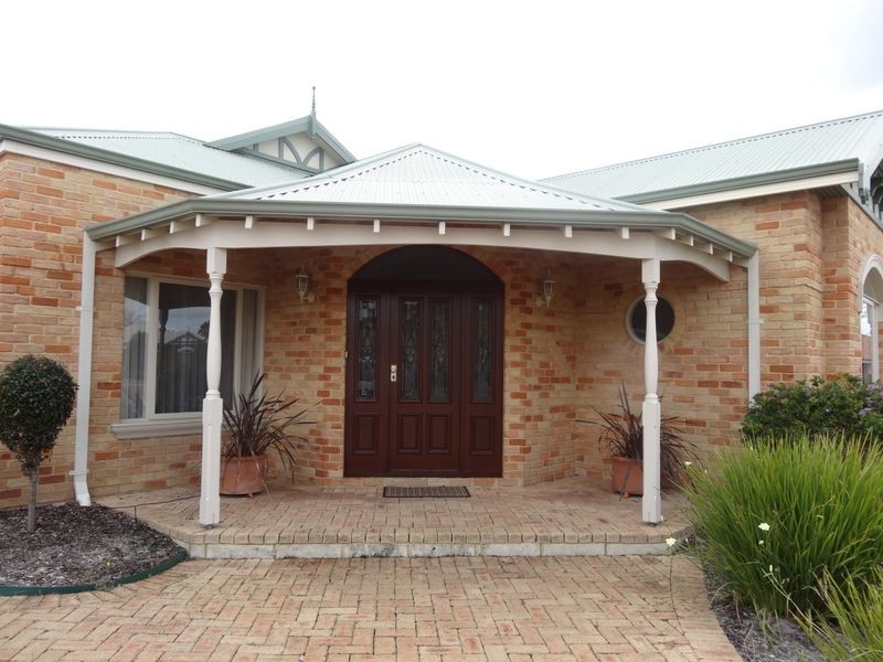 23 Woodrush Way, Canning Vale WA 6155
