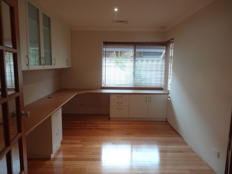 23 Woodrush Way, Canning Vale WA 6155