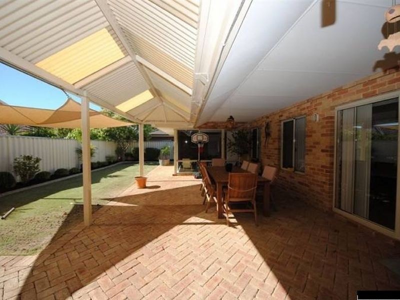 23 Woodrush Way, Canning Vale WA 6155