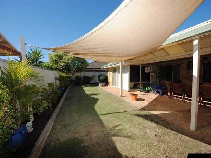 23 Woodrush Way, Canning Vale WA 6155