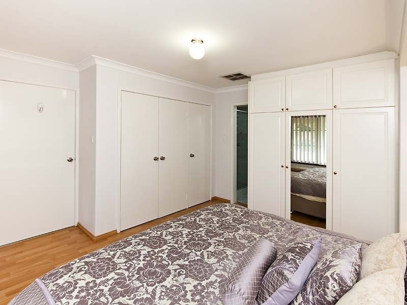 297 Wharf Street, Queens Park WA 6107