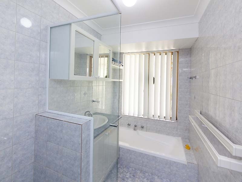 297 Wharf Street, Queens Park WA 6107