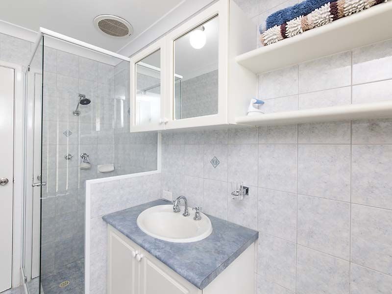 297 Wharf Street, Queens Park WA 6107