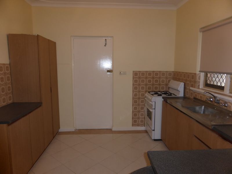 262 Spencer Road, Thornlie WA 6108