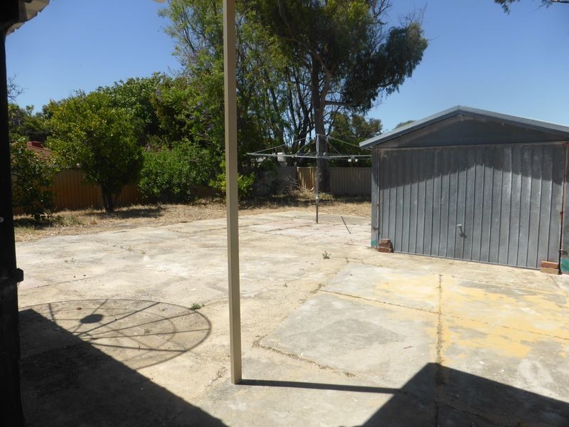 262 Spencer Road, Thornlie WA 6108