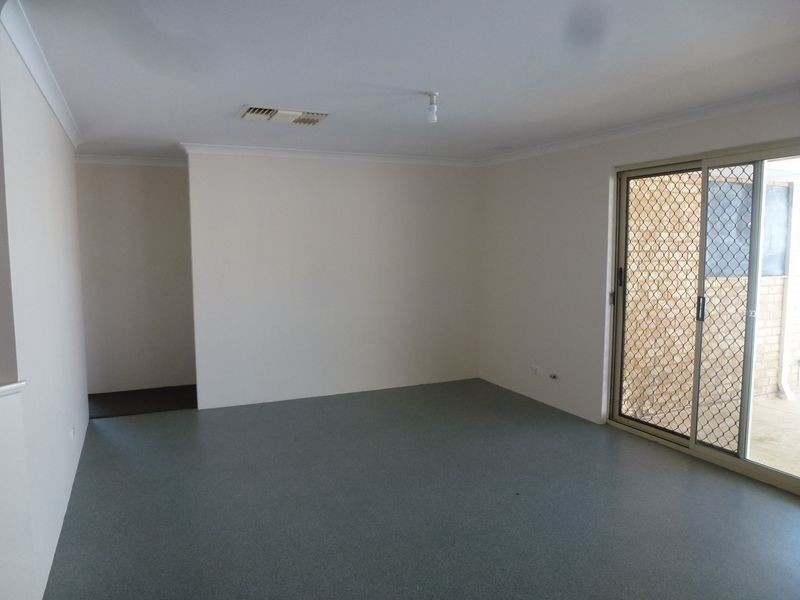 2 Irma Close, Huntingdale WA 6110