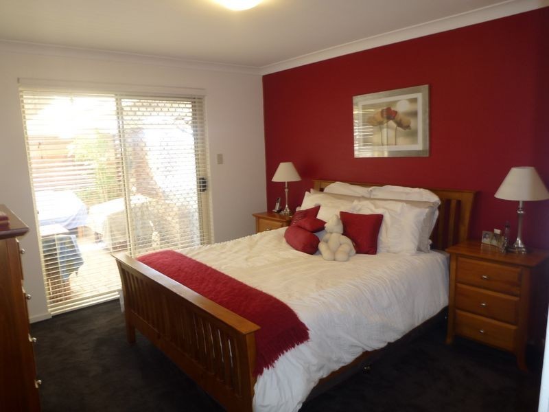 9 Ambassador Court, Thornlie WA 6108