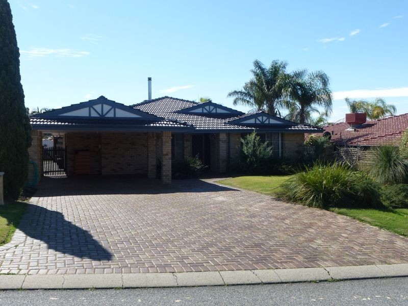 9 Ambassador Court, Thornlie WA 6108