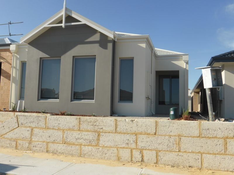 94 Yellowwood Avenue, Piara Waters WA 6112