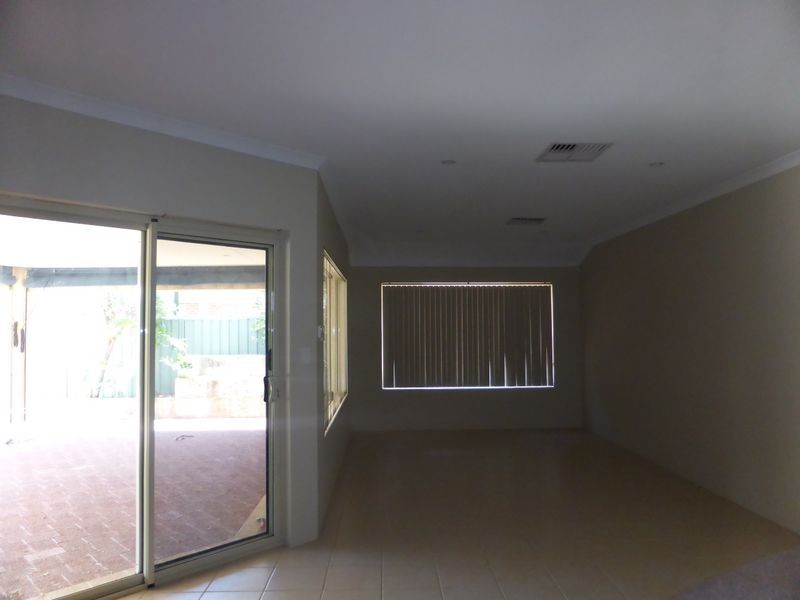 8 Strutt Parkway, Southern River WA 6110