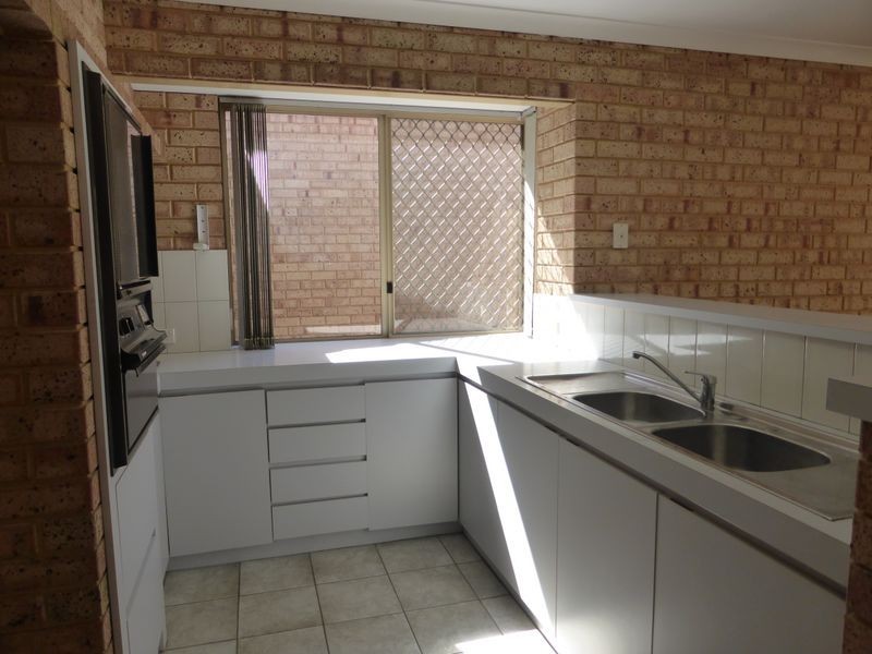 16/6 Lester Drive, Thornlie WA 6108