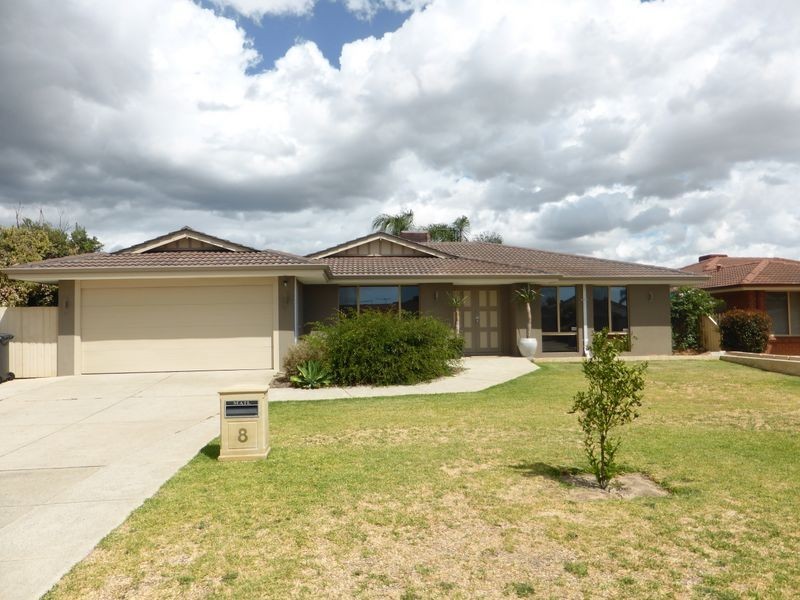 8 Redfern Close, Thornlie WA 6108