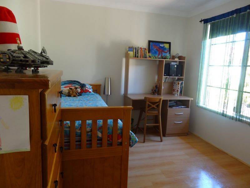 8 The Crest, Canning Vale WA 6155