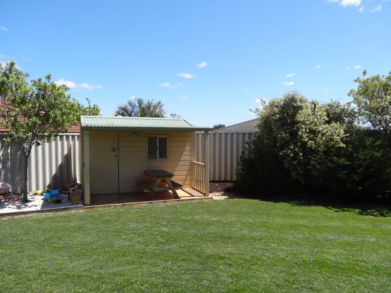 8 The Crest, Canning Vale WA 6155