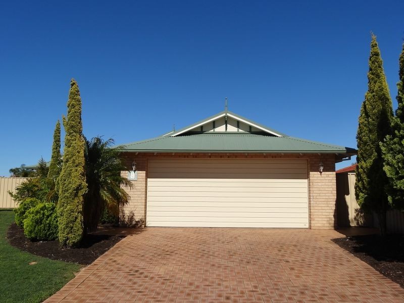 8 The Crest, Canning Vale WA 6155