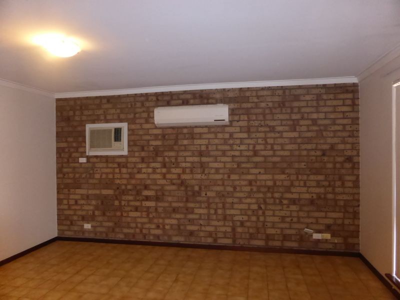 2/52 George Way, Cannington WA 6107