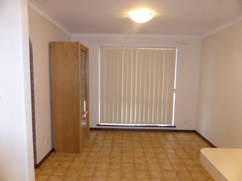 2/52 George Way, Cannington WA 6107